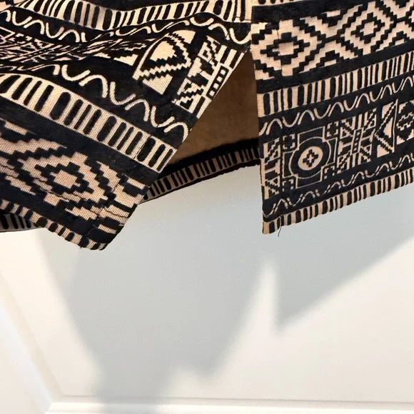 Bobeau Black and Tan Geometric Pencil Skirt - Picture 4 of 7